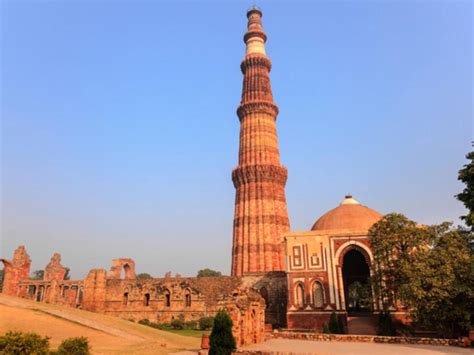 10 Must to Visit Famous Monuments of India