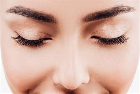 Eyelash Tinting- Why Girls are Talking about it? - Girls Diariez