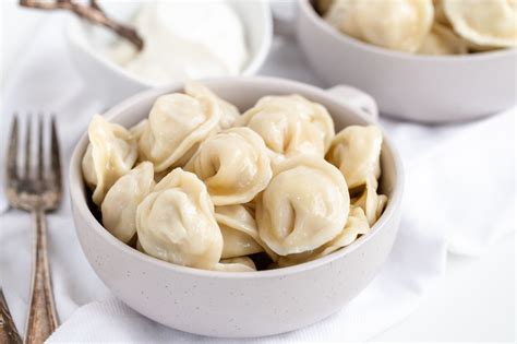 Pelmeni (Russian Dumplings) | Pelmeni, Vareniki recipe, Farmers cheese