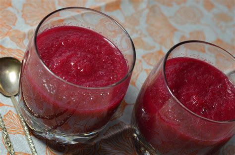 Fresh Beet Smoothie Recipe | RecipeStudio