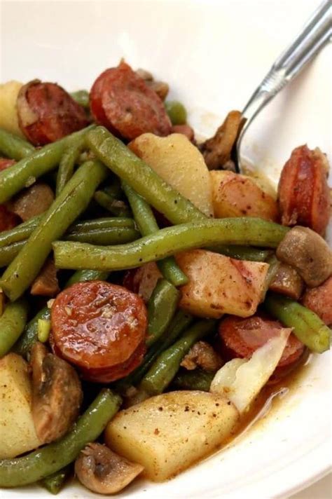 Slow Cooker Cajun Sausage, Potatoes and Green Beans--an easy one pot meal of caj... | Crockpot ...