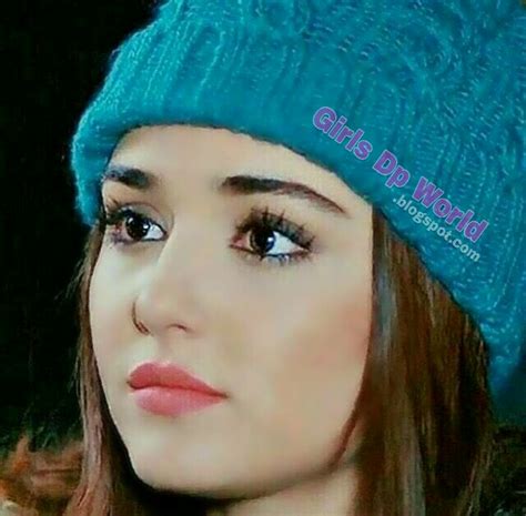 Hande Erçel Beautiful Images HD Wallpaper