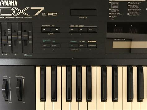 MATRIXSYNTH: Yamaha Dx7-ii Fd Synthesizer SN 05645 w/ Original Soft Case Gig Bag