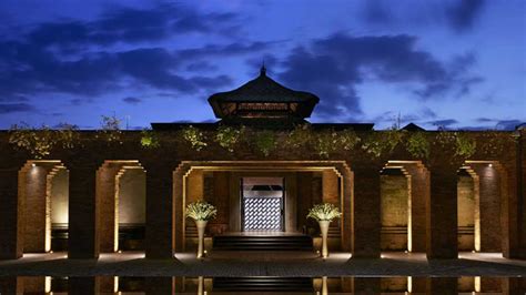 Ritz-Carlton Reserve resort opens in Bali: Travel Weekly