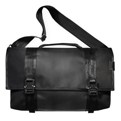 Pivot from Defy Bags – COOL HUNTING®