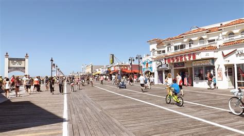 OCEAN CITY BOARDWALK, NEW JERSEY - Touristang Pobre