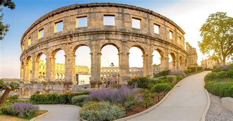 6 Amphitheaters of Ancient Rome - WorldAtlas