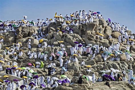 Hajj pilgrims move to plains of Arafah for prayers - Jopress News