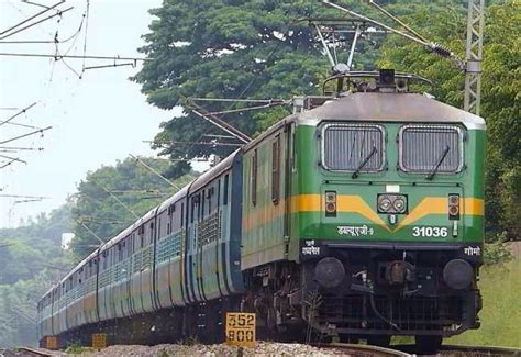 Indian Railway makes the use of Electric Locomotive with Solar Power ...