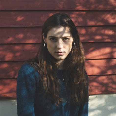 BIRDY BRINGS EMOTION AND CLARITY WITH NEW EP, PIANO SKETCHES