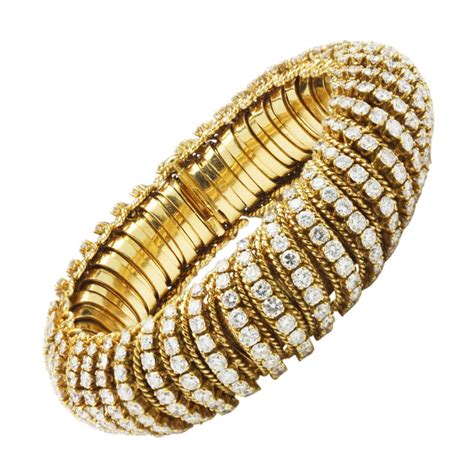 FD Gallery | A Diamond and Gold Bracelet, by Van Cleef & Arpels, circa 1965