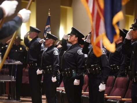 Detroit Police Dept. graduates new officers