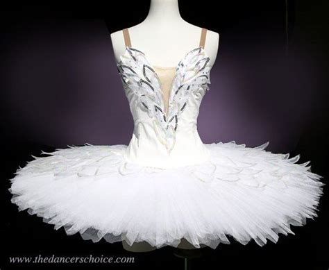 As 25 melhores ideias de Swan lake costumes no Pinterest | Ballet tutu ...