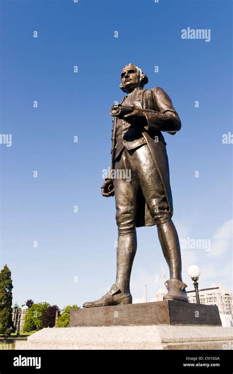 Captain Cook statue, Victoria, BC, Canada Stock Photo - Alamy