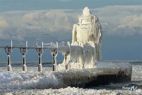 St. Joseph Lighthouse on ice, Michigan winter art, !! | Lake michigan ...