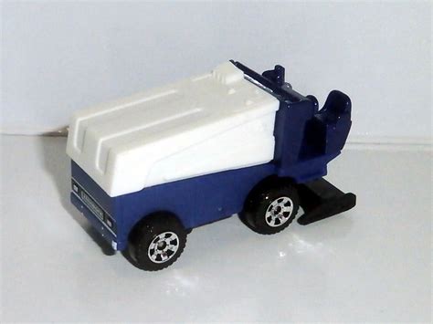 Zamboni Ice Resurfacing Machine | Matchbox Cars Wiki | FANDOM powered by Wikia