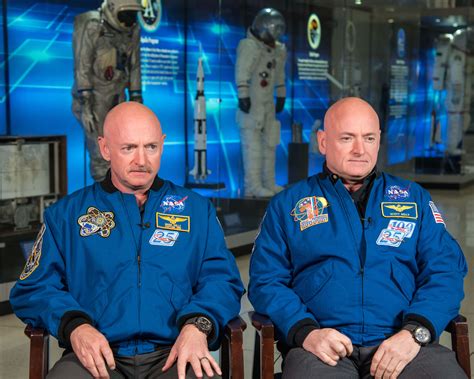 One-Year Astronaut Scott Kelly Hosts Final In-Space News Conference | Nasa, Scott kelly, Astronaut