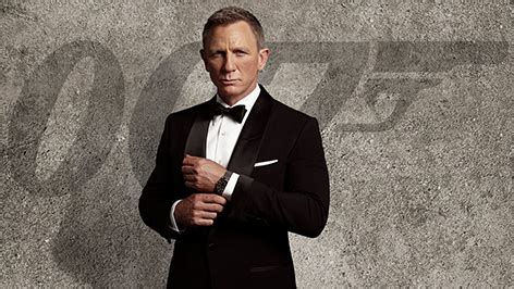 Daniel Craig as James Bond in new Omega Seamaster 300M promotional ...