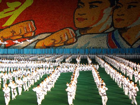 File:North Korea-Pyongyang-Arirang Mass Games-01 (1).jpg - Wikimedia ...