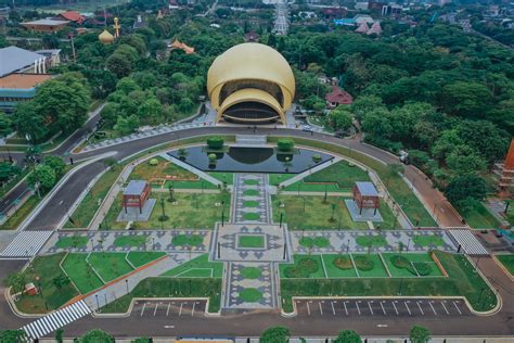 KEONG EMAS - tmii