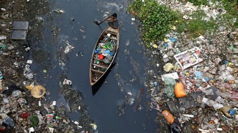 Plastic Waste Discharges from Rivers and Coastlines in Indonesia - Indonesia Water Portal