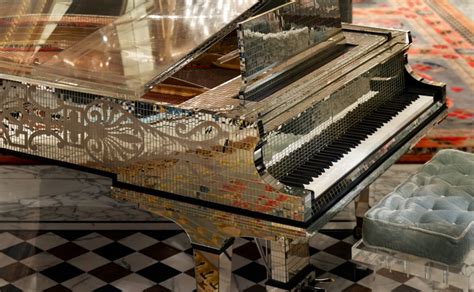 Liberace's Piano at The Dorchester - World Piano News