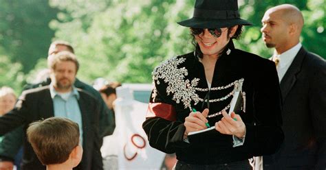 Defense rests in Michael Jackson trial