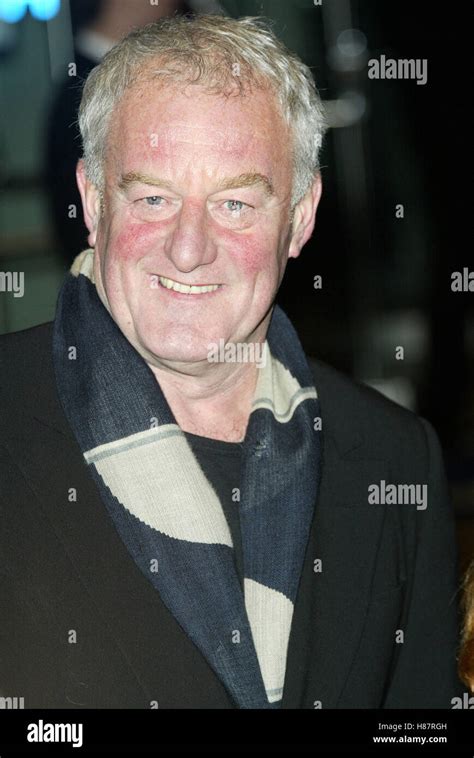 BERNARD HILL LORD OF THE RINGS PREMIERE 200 ODEON LEICESTER SQUARE ...