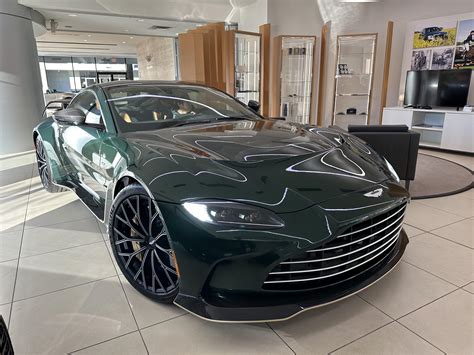 2023 Aston Martin V12 Vantage Buckinghamshire Green [4032 x 3024] : r/carporn