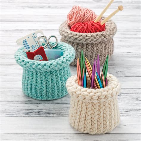 Make a set of nesting baskets to hold crafting tools, and so much more. Fun and easy with loom ...