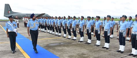 Air Marshal HS Arora, AOC-in-C, SWAC visits Air Force Station Pune ...