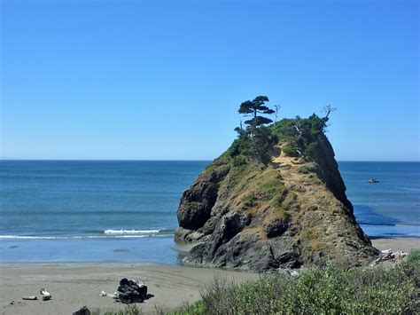 Battle Rock: Port Orford Heads State Park, Oregon