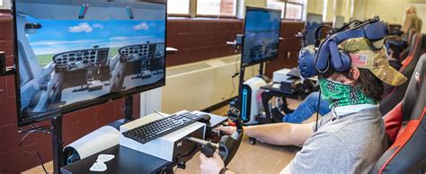 Virtual Reality Flight Simulator Lab Takes Learning Pilots Safely To The Skies | EKU Stories ...