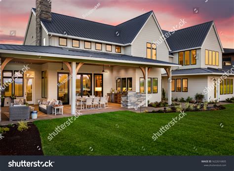 Beautiful Luxury Home Exterior Sunset Features Stock Photo 1622616805 | Shutterstock