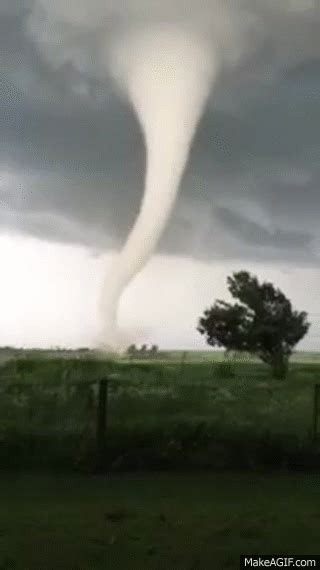 Tornado GIF - Find & Share on GIPHY