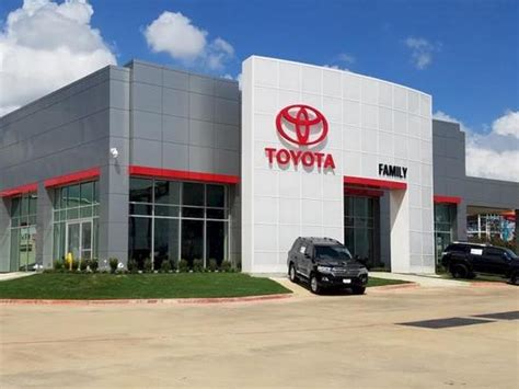 Family Toyota of Arlington car dealership in Arlington, TX 76011 | Kelley Blue Book