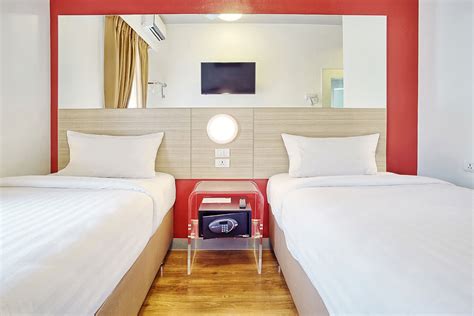 Red Planet Makati Amorsolo | Budget Hotel Deals