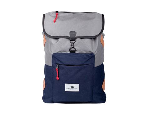 Alpine Division Rockaway Classic Pull String Backpack Review » The Gadget Flow