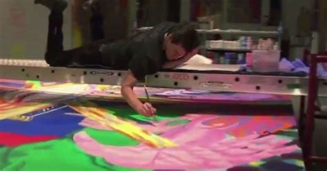 Saviez-vous que Jim Carrey avait un réel talent pour la peinture? Un mini-documentaire fait le ...