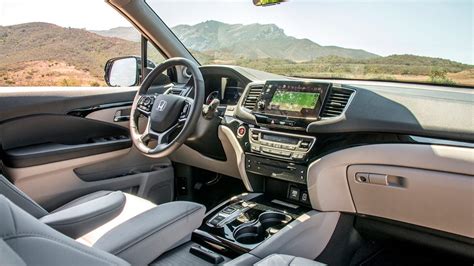 Gallery 2019 Honda Pilot interior