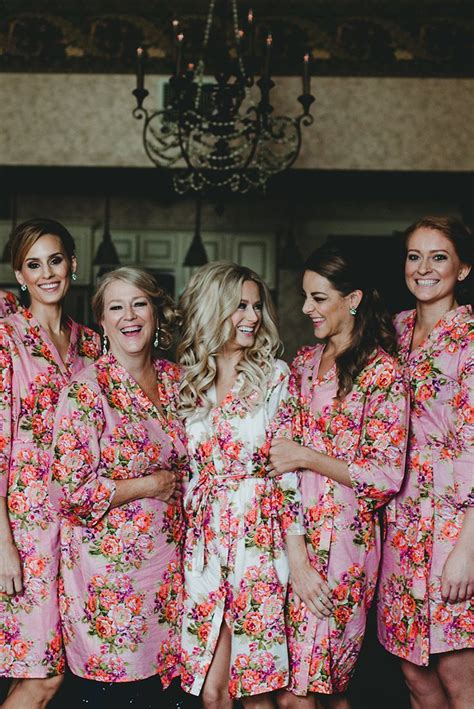 Floral robes are the perfect gift for a bride and her bridesmaids | Amanda Marie Studios ...