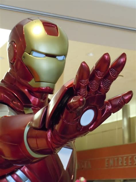 Iron Man 2 suit on display... | Hollywood Movie Costumes