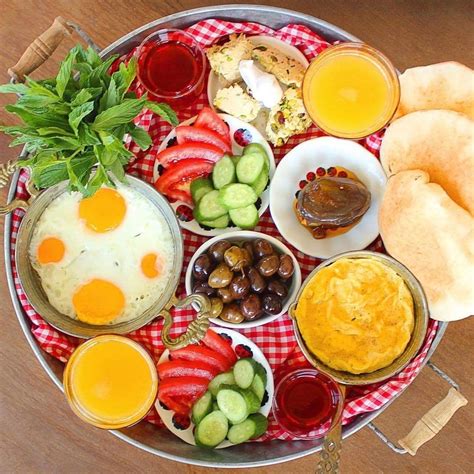 Lebanese Breakfast | Lebanese breakfast, Lebanese food traditional, Aesthetic food