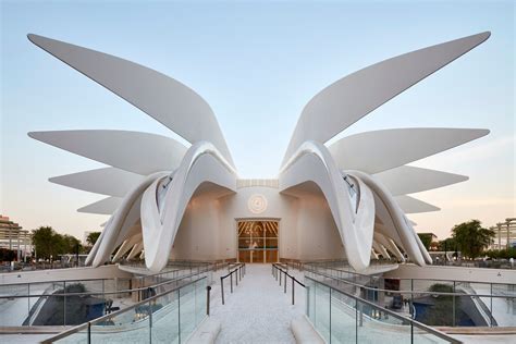 UAE Pavilion at Expo 2020 Dubai | Santiago Calatrava | Archello