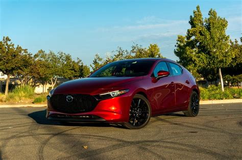 2021 Mazda3 Hatchback review: Stylish and fun, no turbo required - CNET