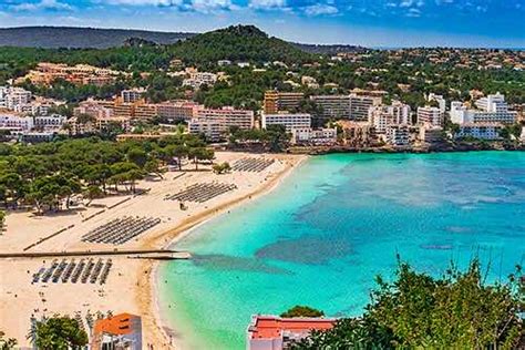 Playa de Santa Ponsa - family friendly sandy beach in the southwest of Mallorca