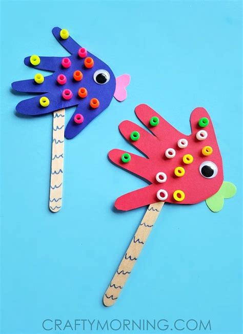 Handprint Fish Puppets | Ocean crafts preschool, Fish crafts preschool, Animal crafts for kids