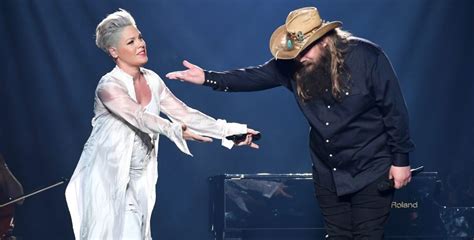 Chris Stapleton Duets With Pink In New York