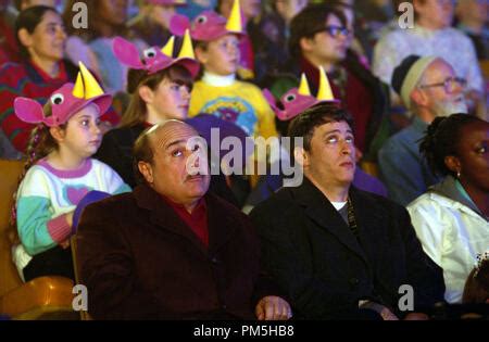 DEATH TO SMOOCHY (2002) DANNY DeVITO, JON STEWART DTSM 006 Stock Photo ...