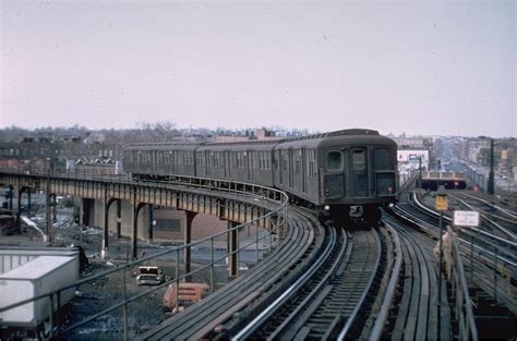 Pin by David Lauser on Nyc subway in 2023 | New york subway, Japan ...